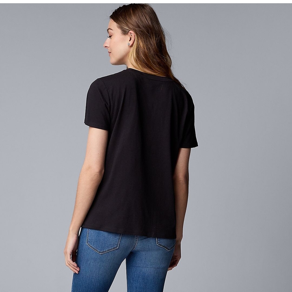 Black Short Sleeve Graphic T-Shirt with NYC Design - Picture 3 of 6